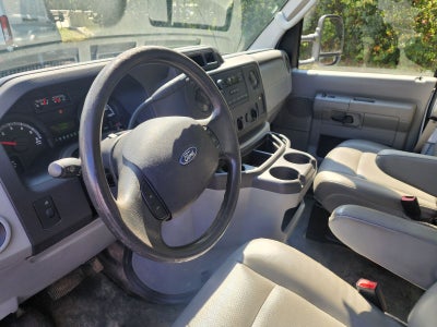 2017 Ford E-350SD Base Cutaway