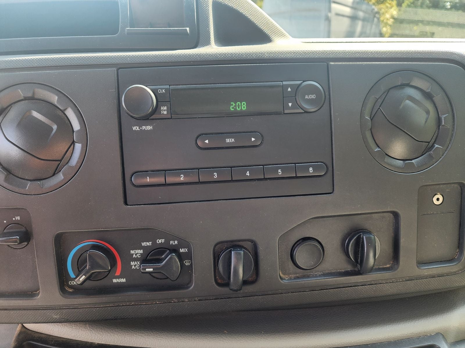 2017 Ford E-350SD Base Cutaway