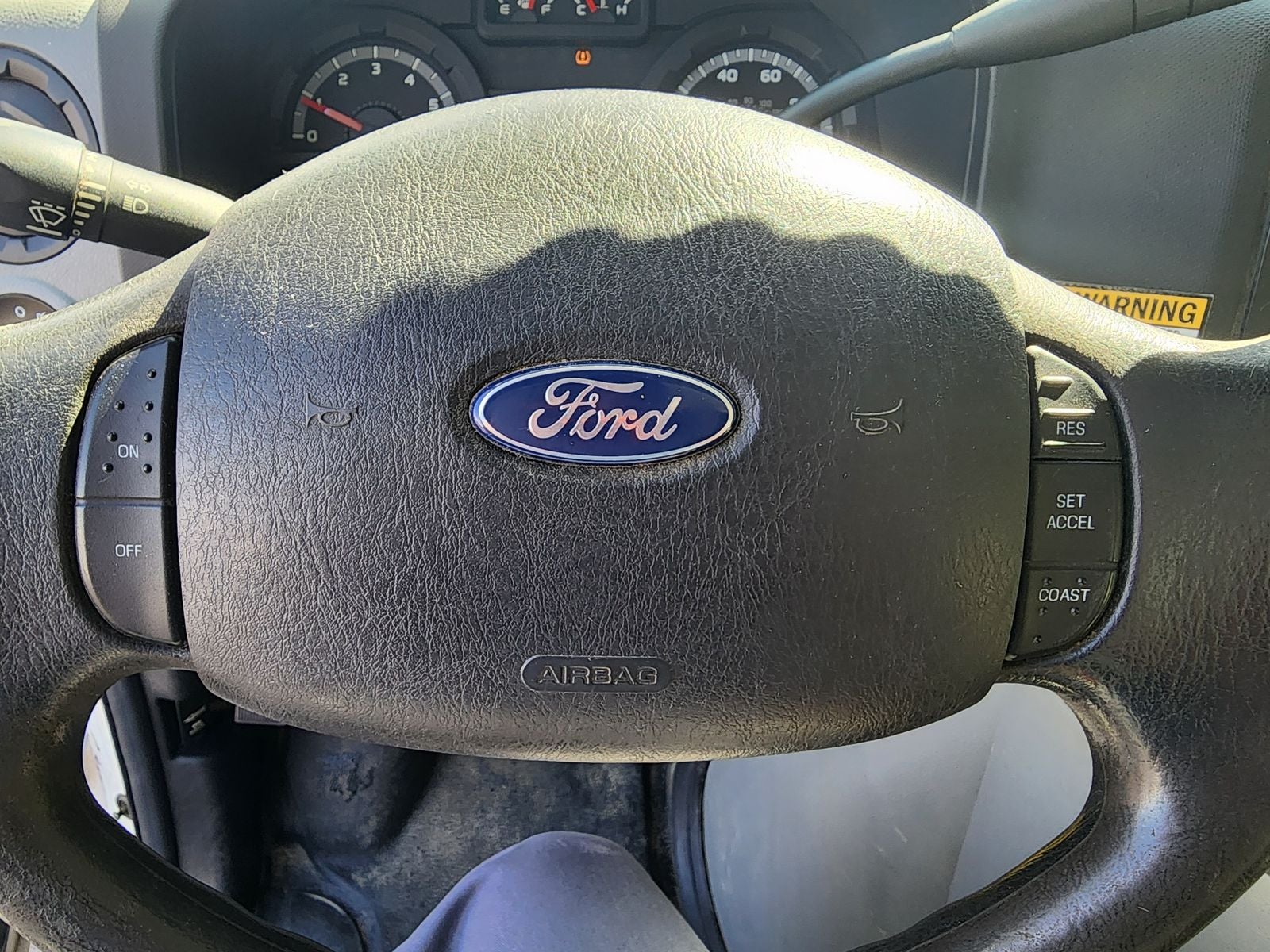 2017 Ford E-350SD Base Cutaway