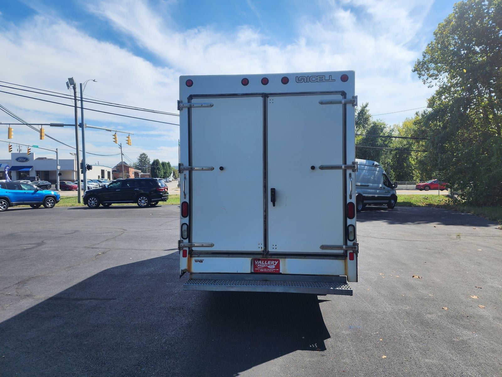 2017 Ford E-350SD Base Cutaway