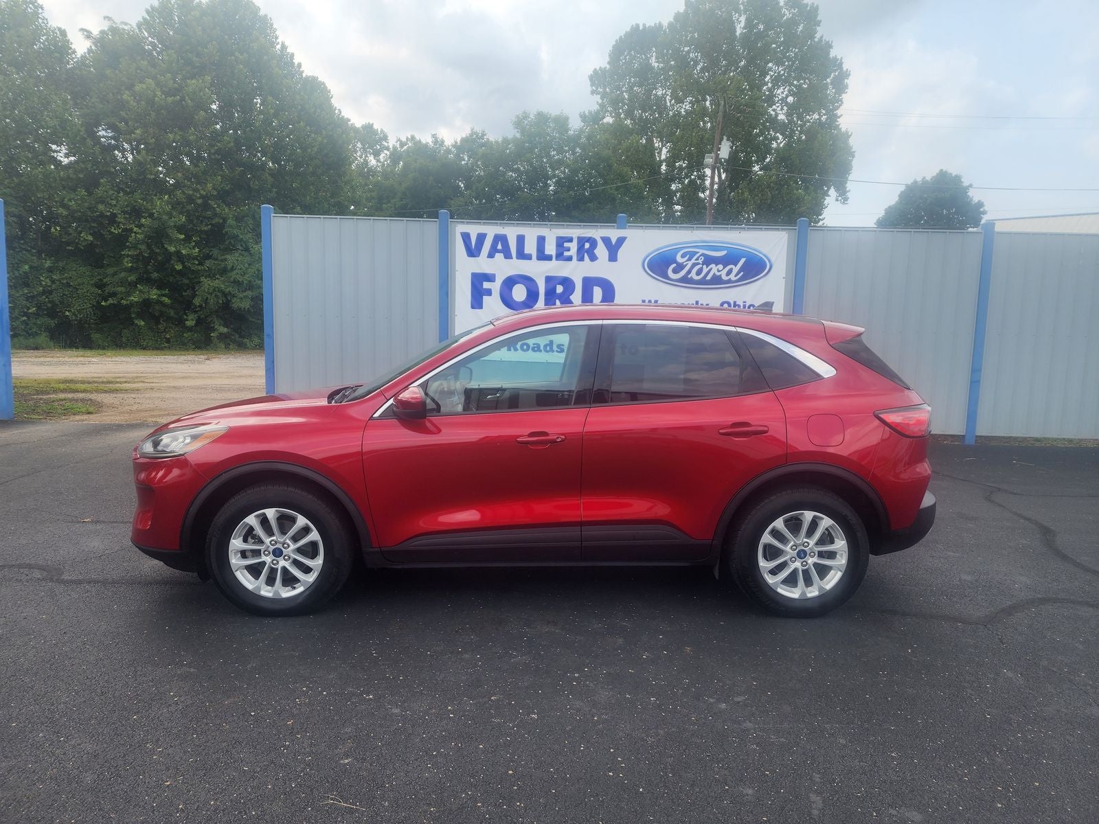 Used 2020 Ford Escape SE with VIN 1FMCU9G69LUA73280 for sale in Waverly, OH