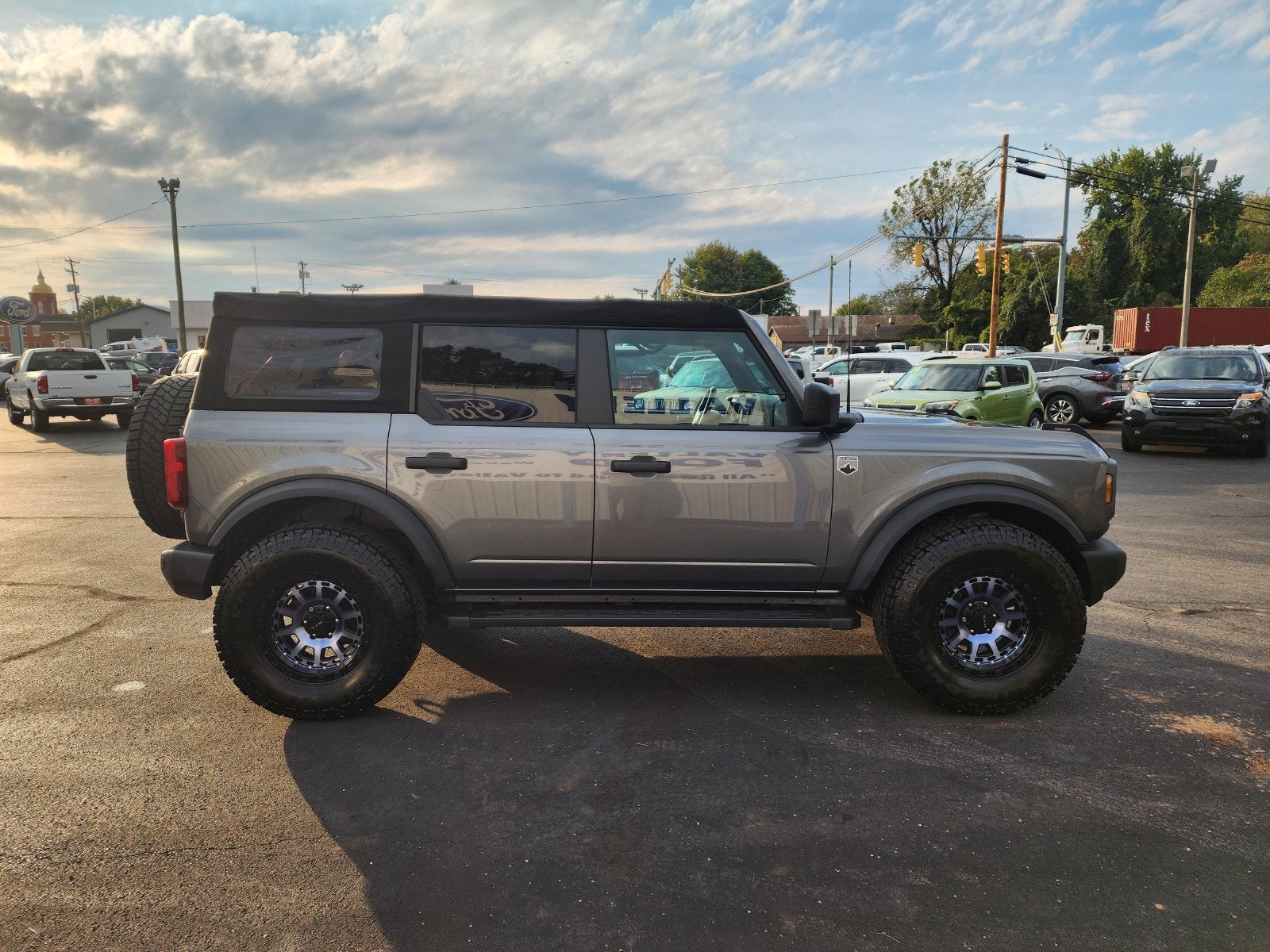 2022 Ford Bronco Base