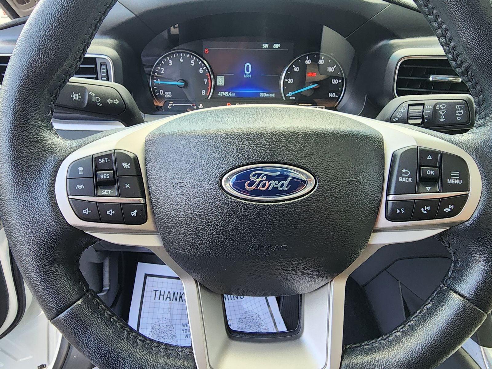 2023 Ford Explorer XLT
