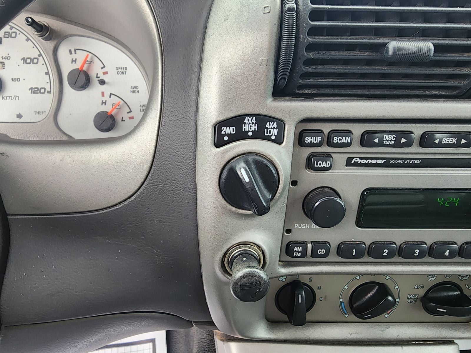 2001 Ford Explorer Sport Trac Base