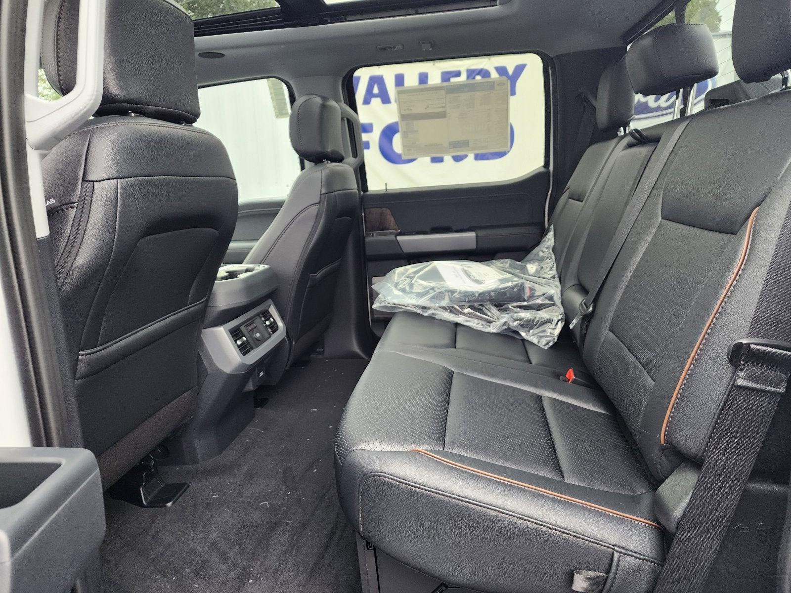 2027 Ford F-350SD DRW