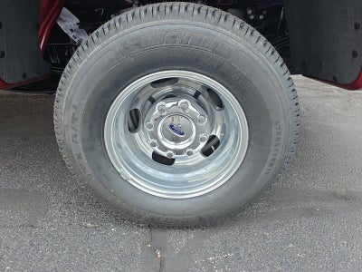 2027 Ford F-350SD Lariat DRW