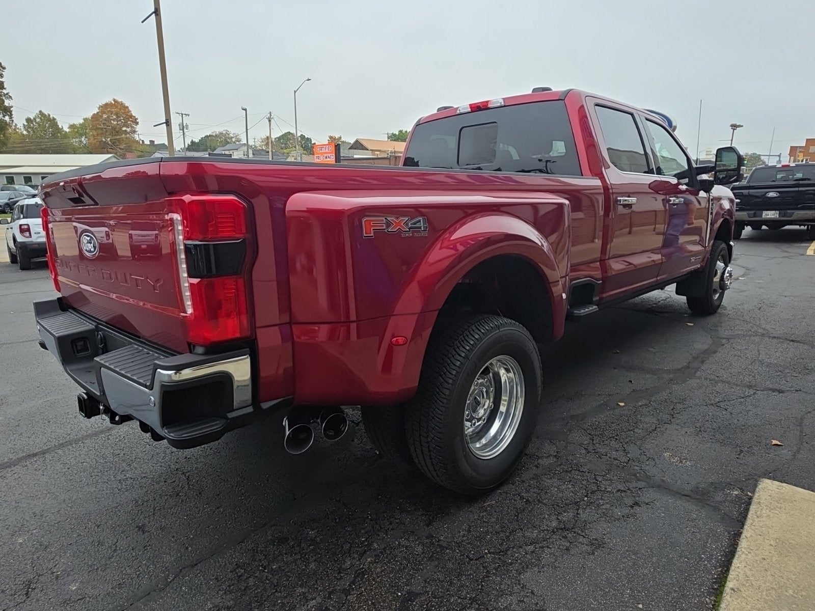 2027 Ford F-350SD Lariat DRW