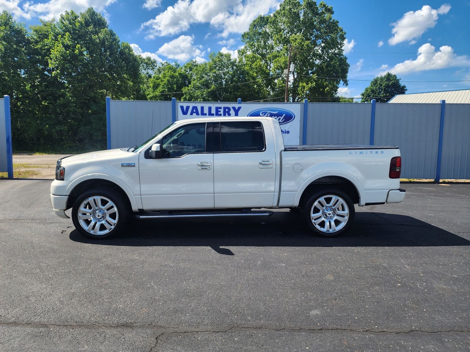 Used 2008 Ford F-150 XLT with VIN 1FTRW14598FA27188 for sale in Waverly, OH