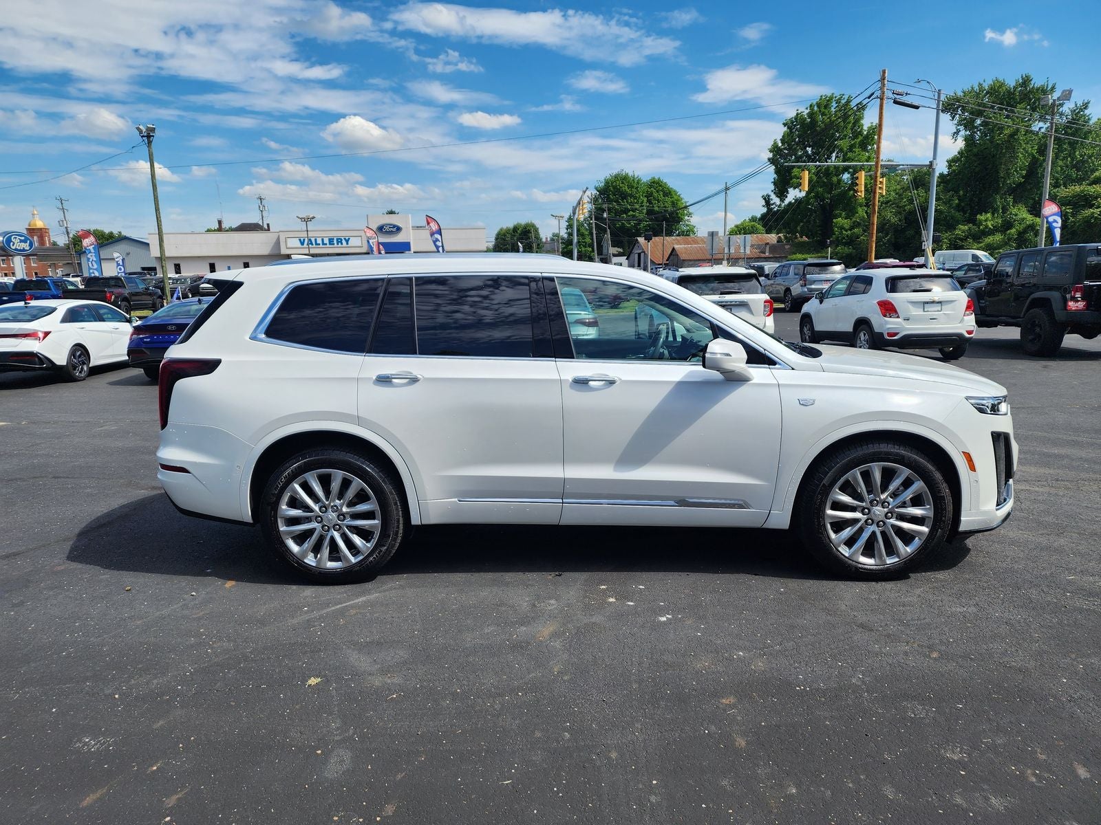 2023 Cadillac XT6 Premium Luxury