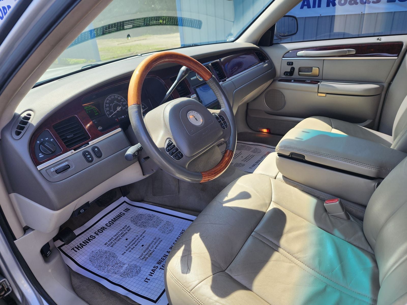 2004 Lincoln Town Car Ultimate