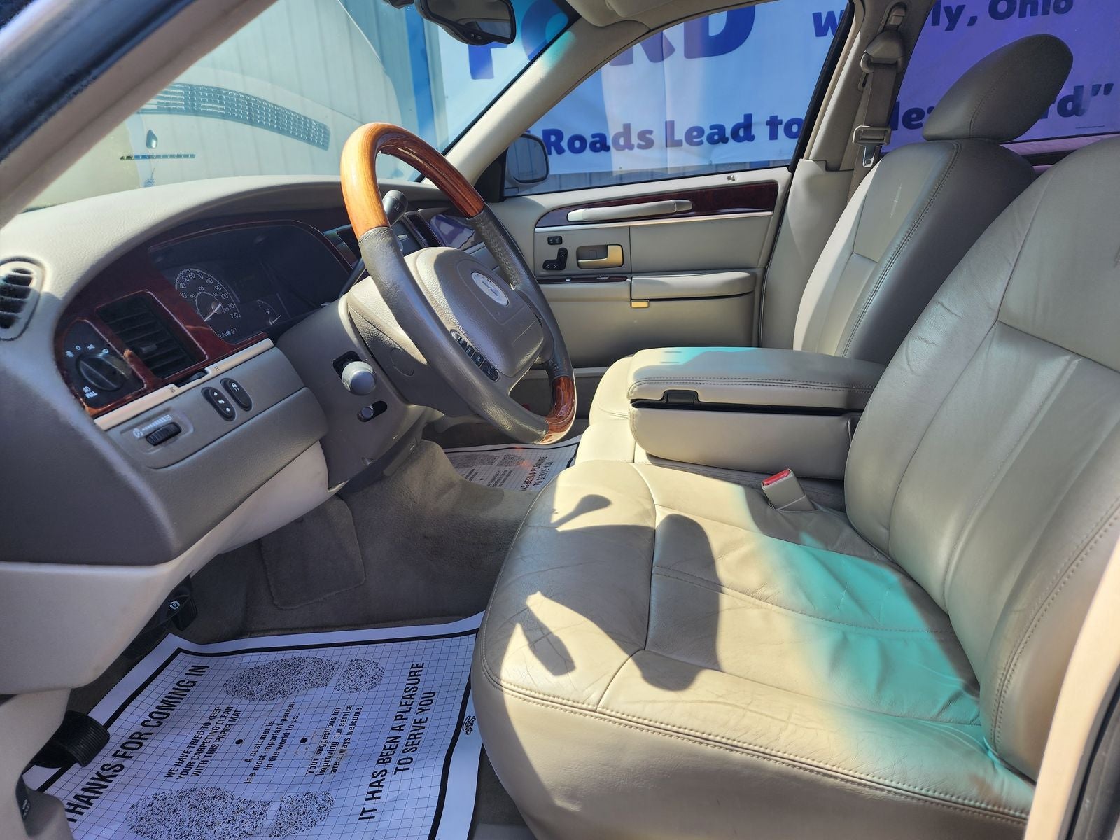 2004 Lincoln Town Car Ultimate