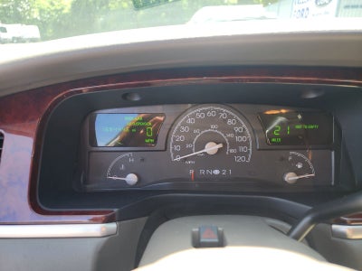 2004 Lincoln Town Car Ultimate