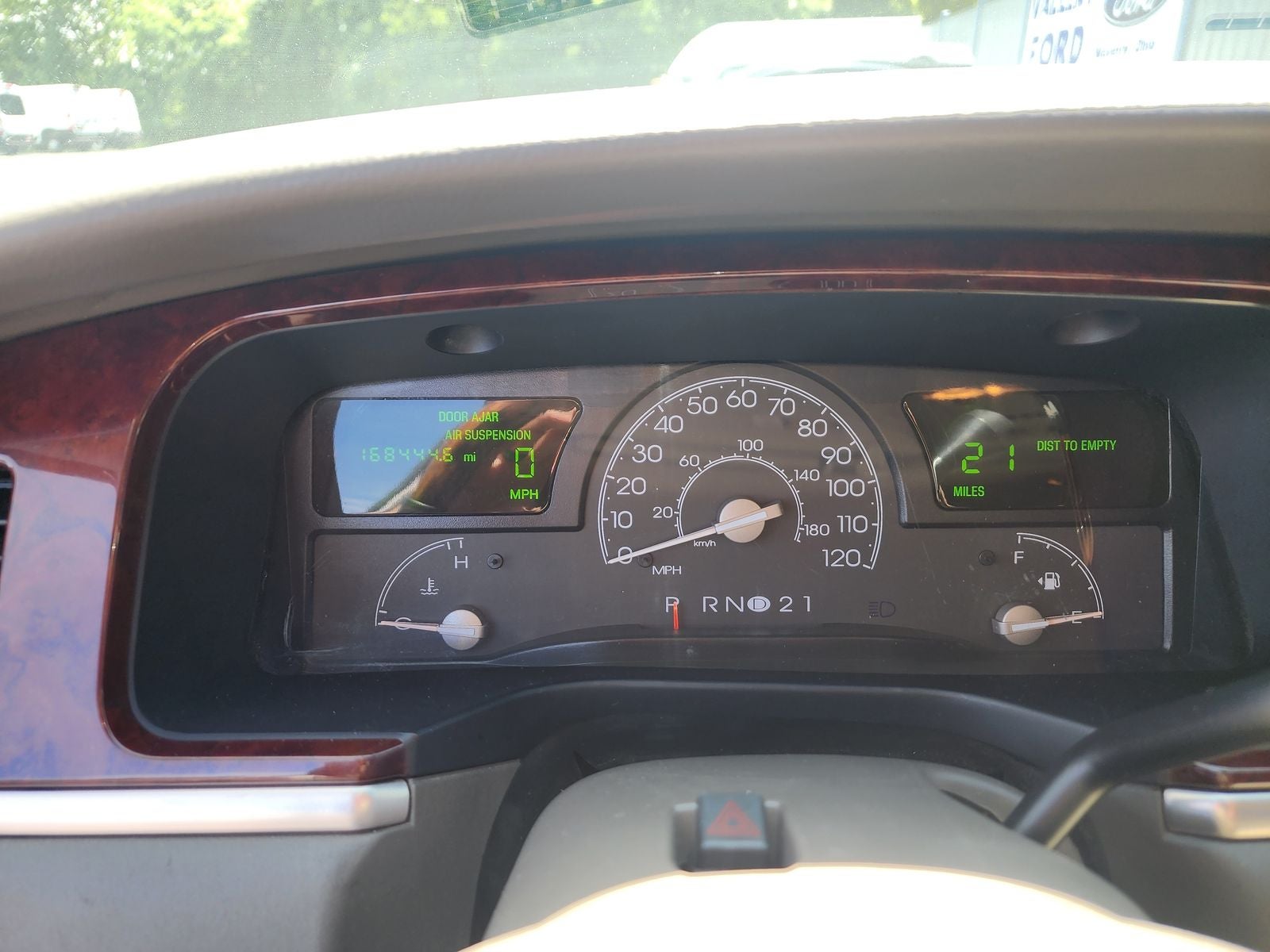 2004 Lincoln Town Car Ultimate