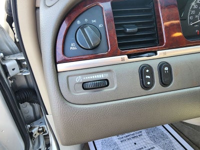 2004 Lincoln Town Car Ultimate
