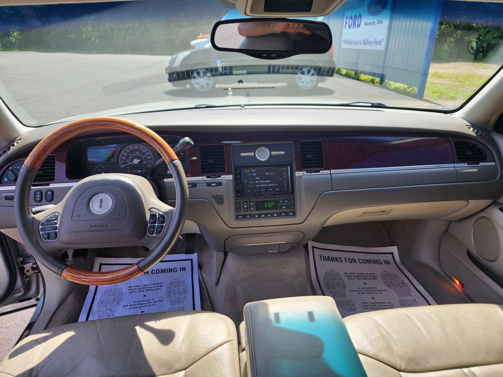 2004 Lincoln Town Car Ultimate