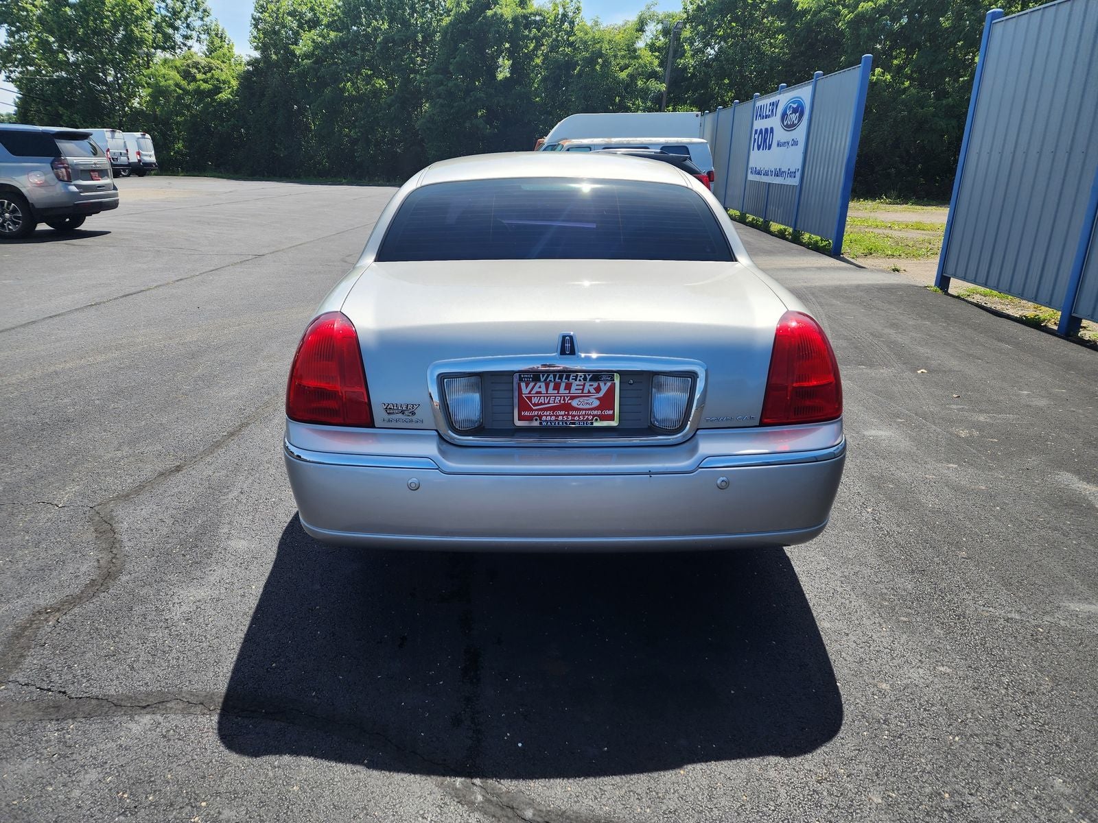 2004 Lincoln Town Car Ultimate