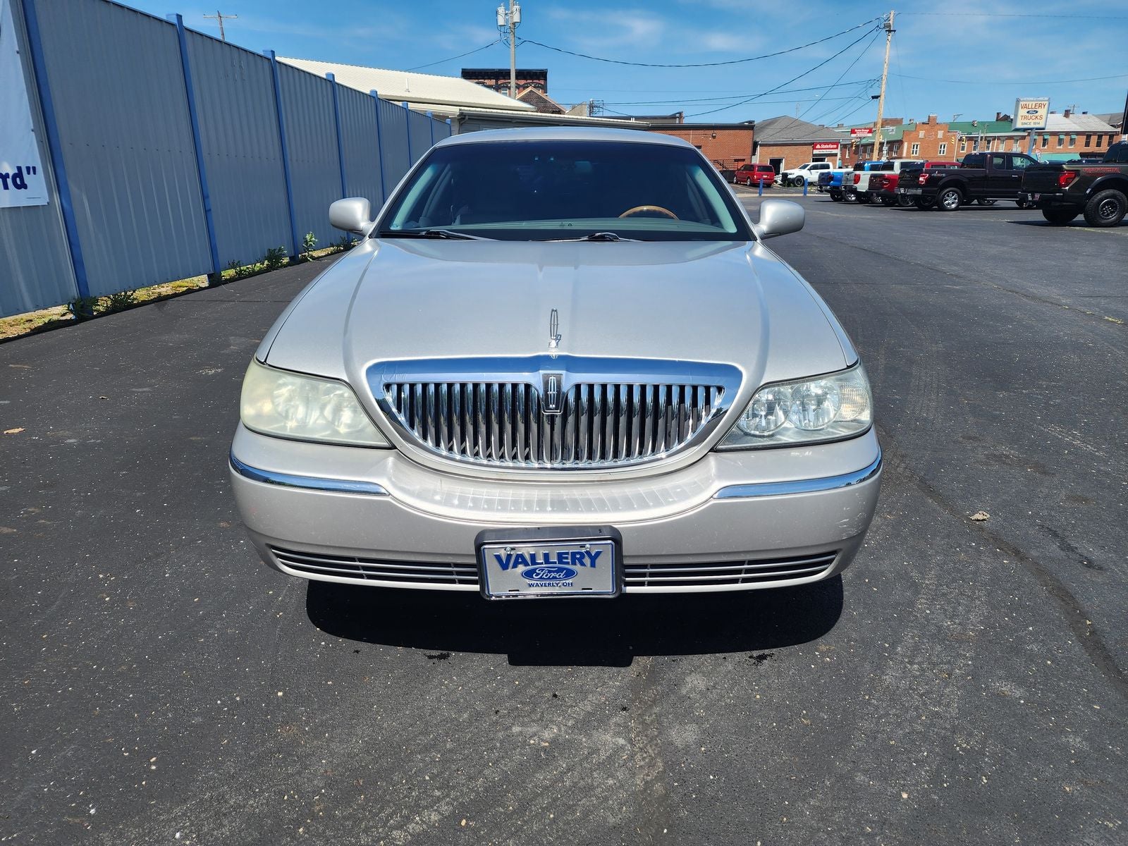 2004 Lincoln Town Car Ultimate