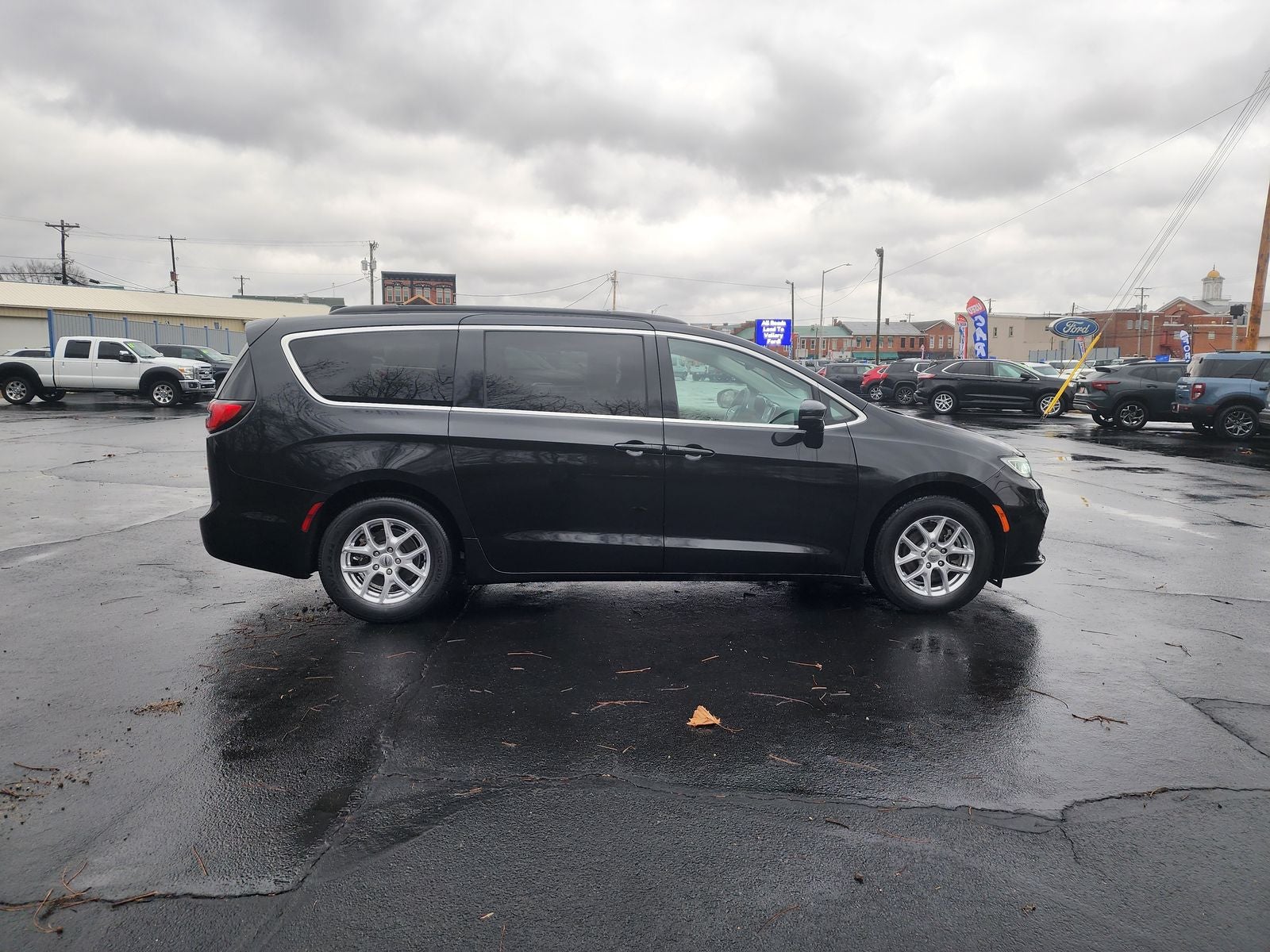 2022 Chrysler Pacifica Touring L