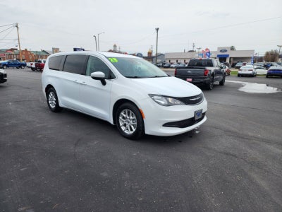 2023 Chrysler Voyager LX