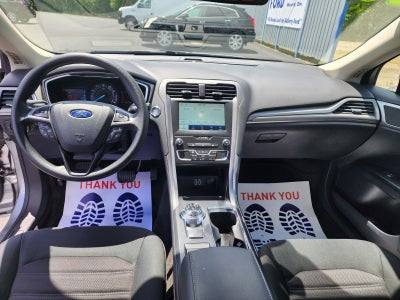 2020 Ford Fusion SE