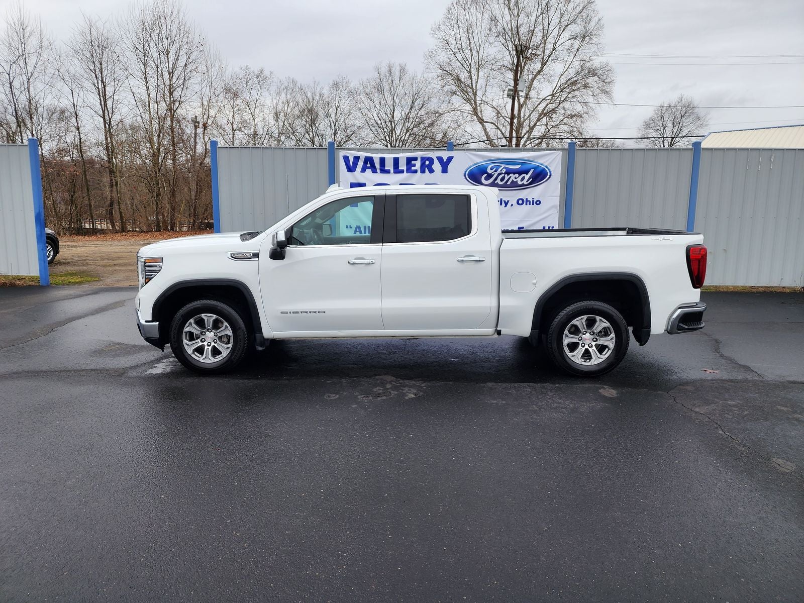 2025 GMC Sierra 1500 SLT