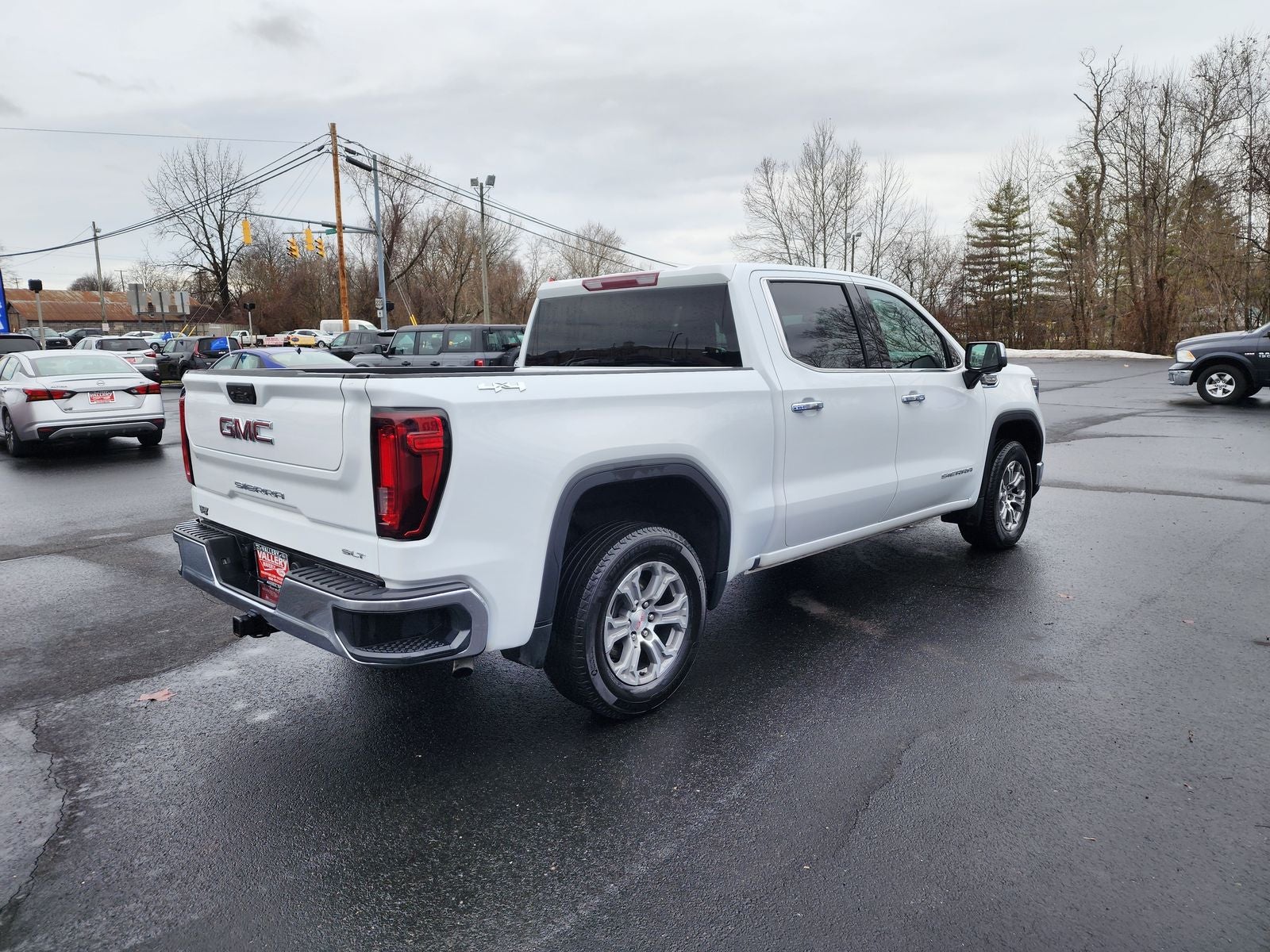 2025 GMC Sierra 1500 SLT