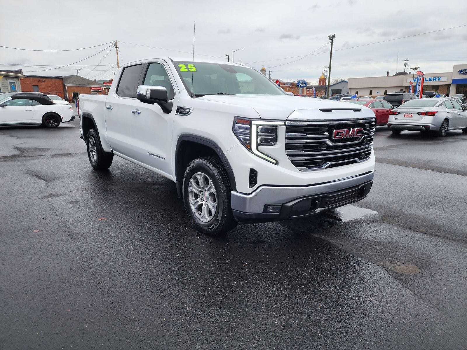 2025 GMC Sierra 1500 SLT