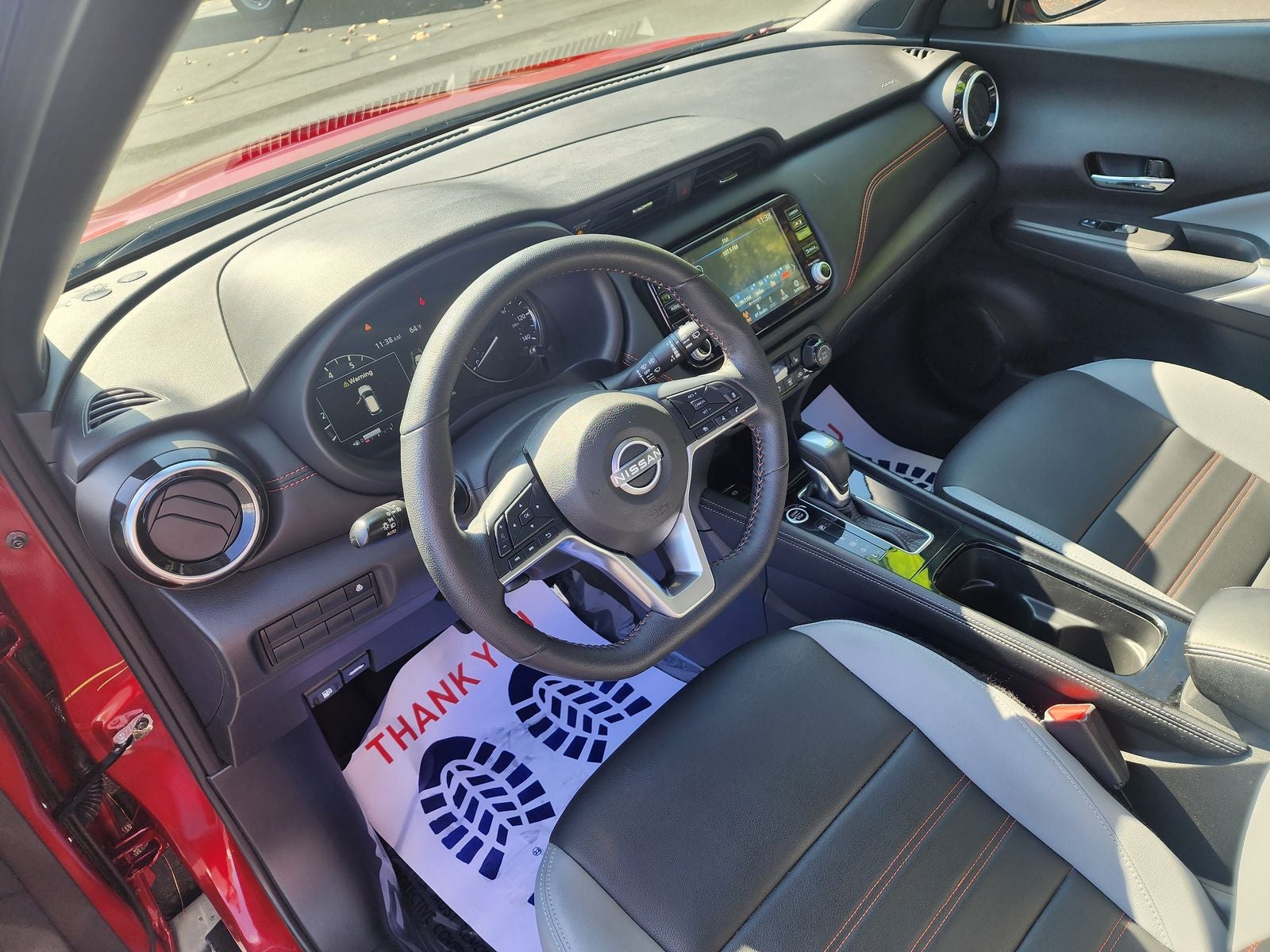 2023 Nissan Kicks SR