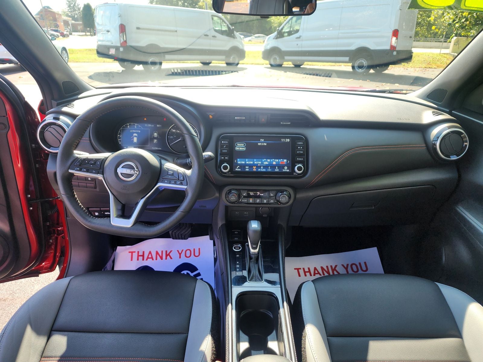 2023 Nissan Kicks SR