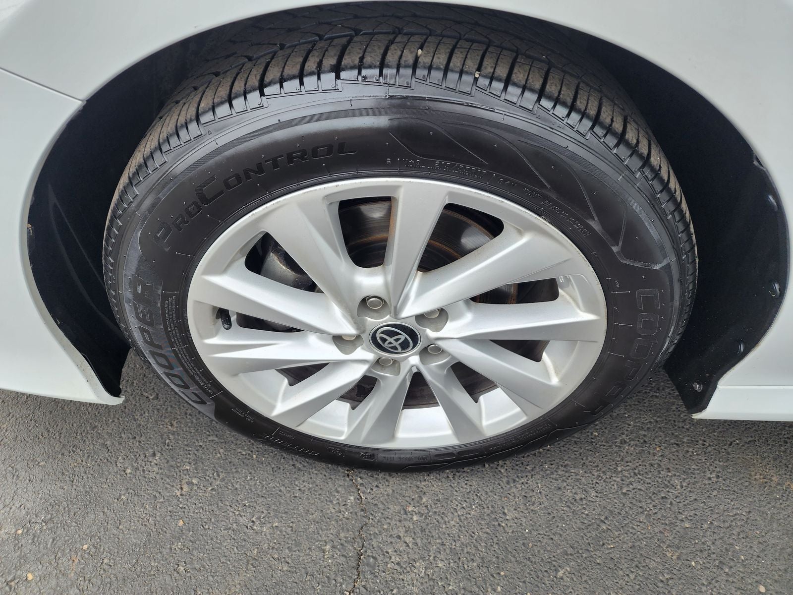 2023 Toyota Camry LE