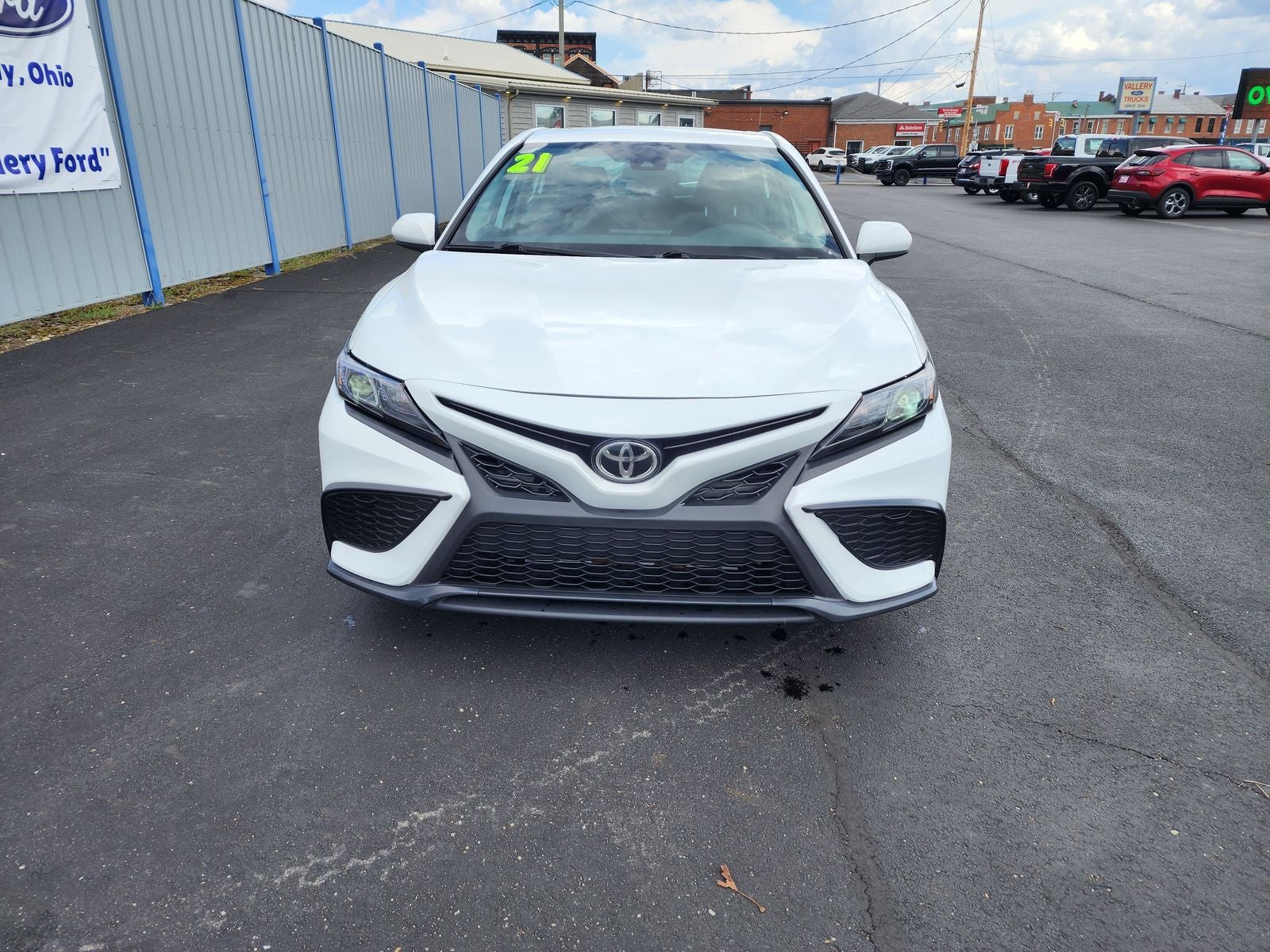 2021 Toyota Camry SE