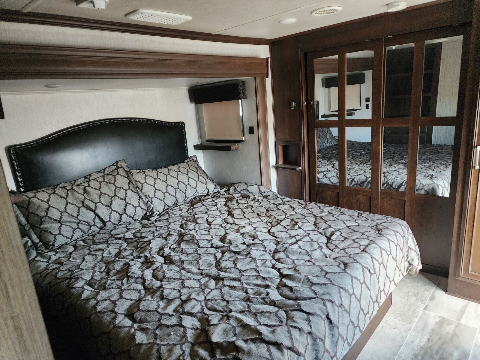 2019 Heartland BigHorn 5th Wheel