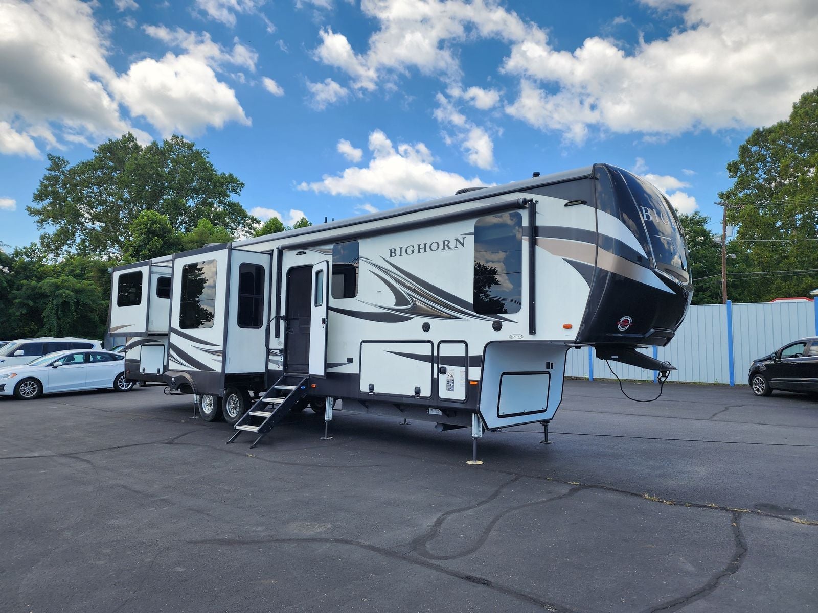 2019 Heartland BigHorn 5th Wheel