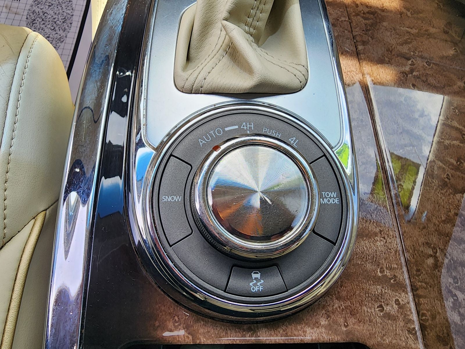 2012 INFINITI QX56 Base