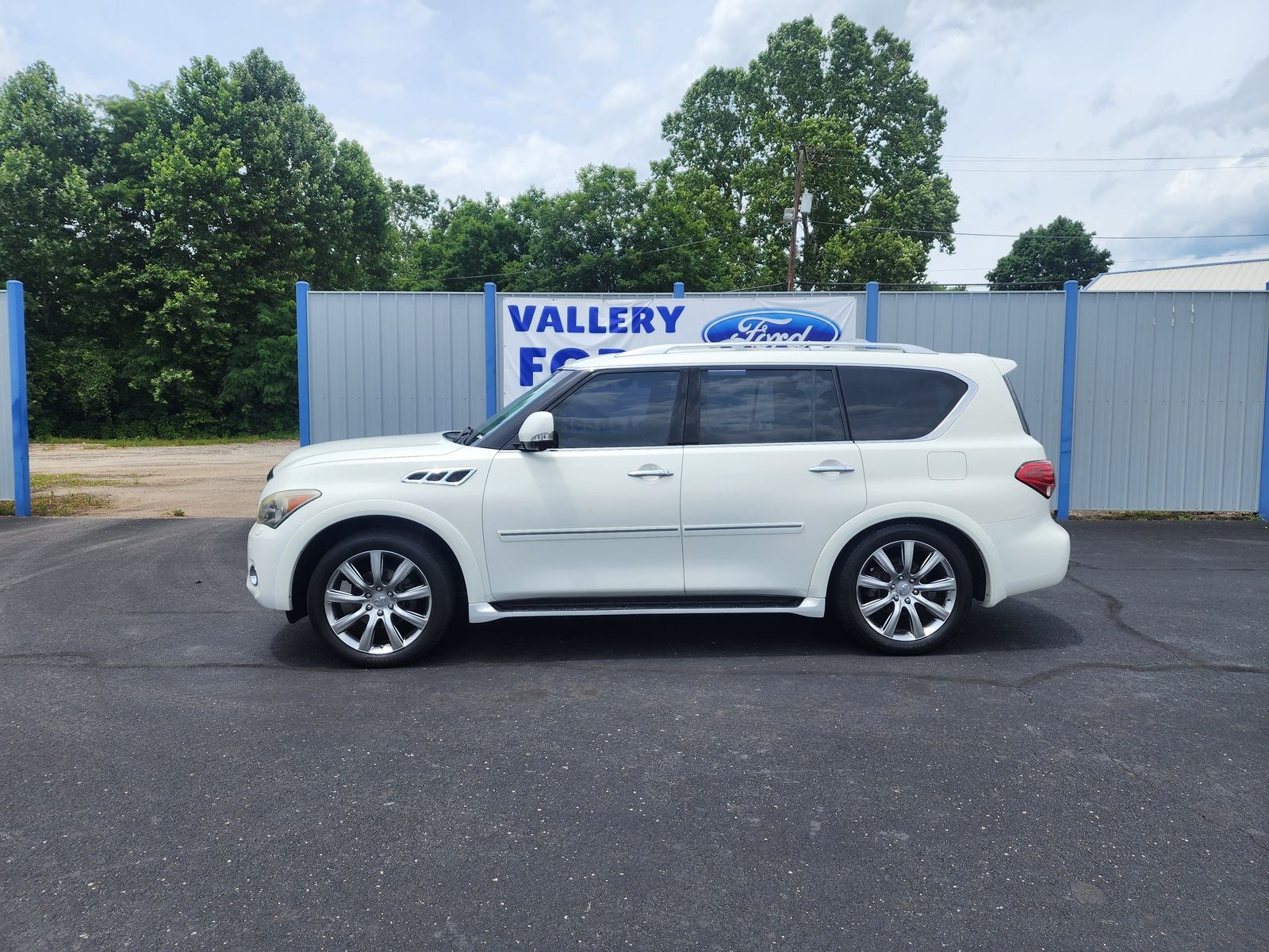 2012 INFINITI QX56 Base