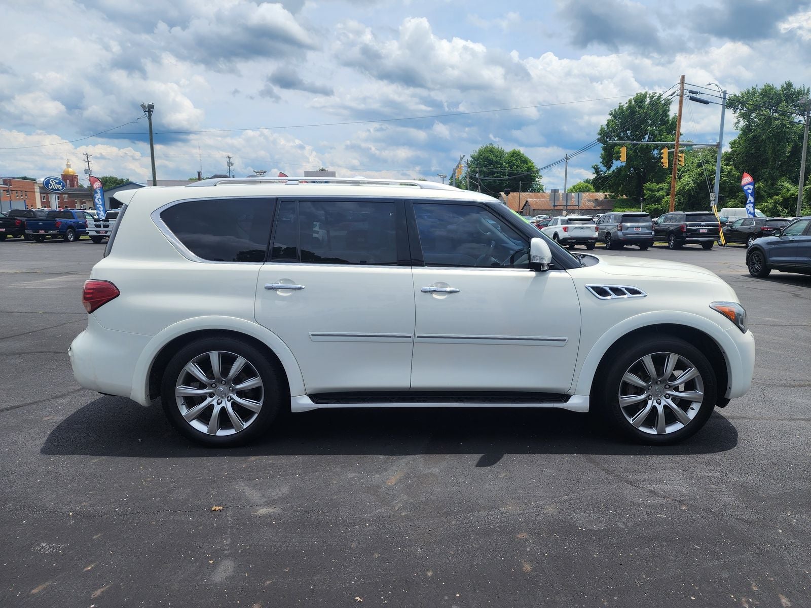 2012 INFINITI QX56 Base