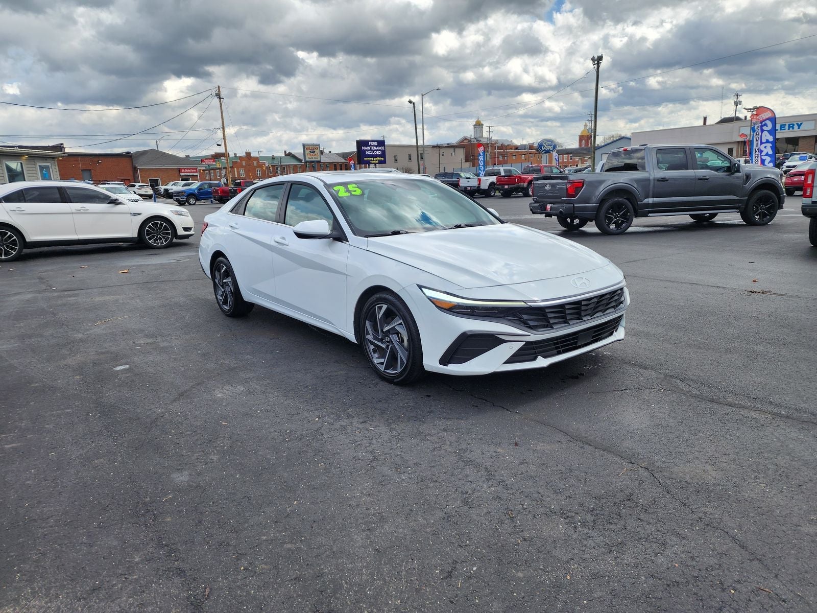 2025 Hyundai Elantra SEL Convenience