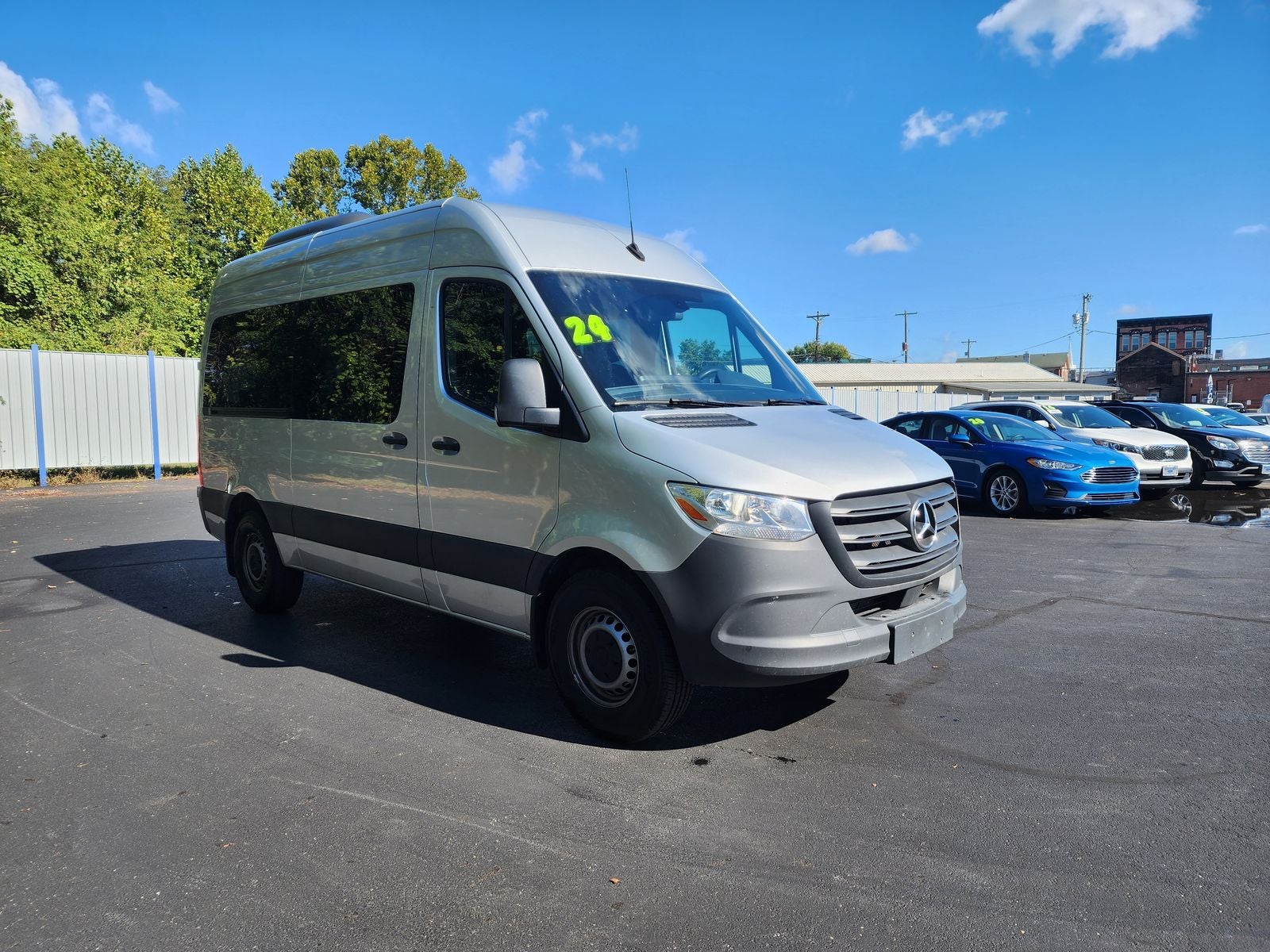 2024 Mercedes-Benz Sprinter 2500 Passenger 144 WB
