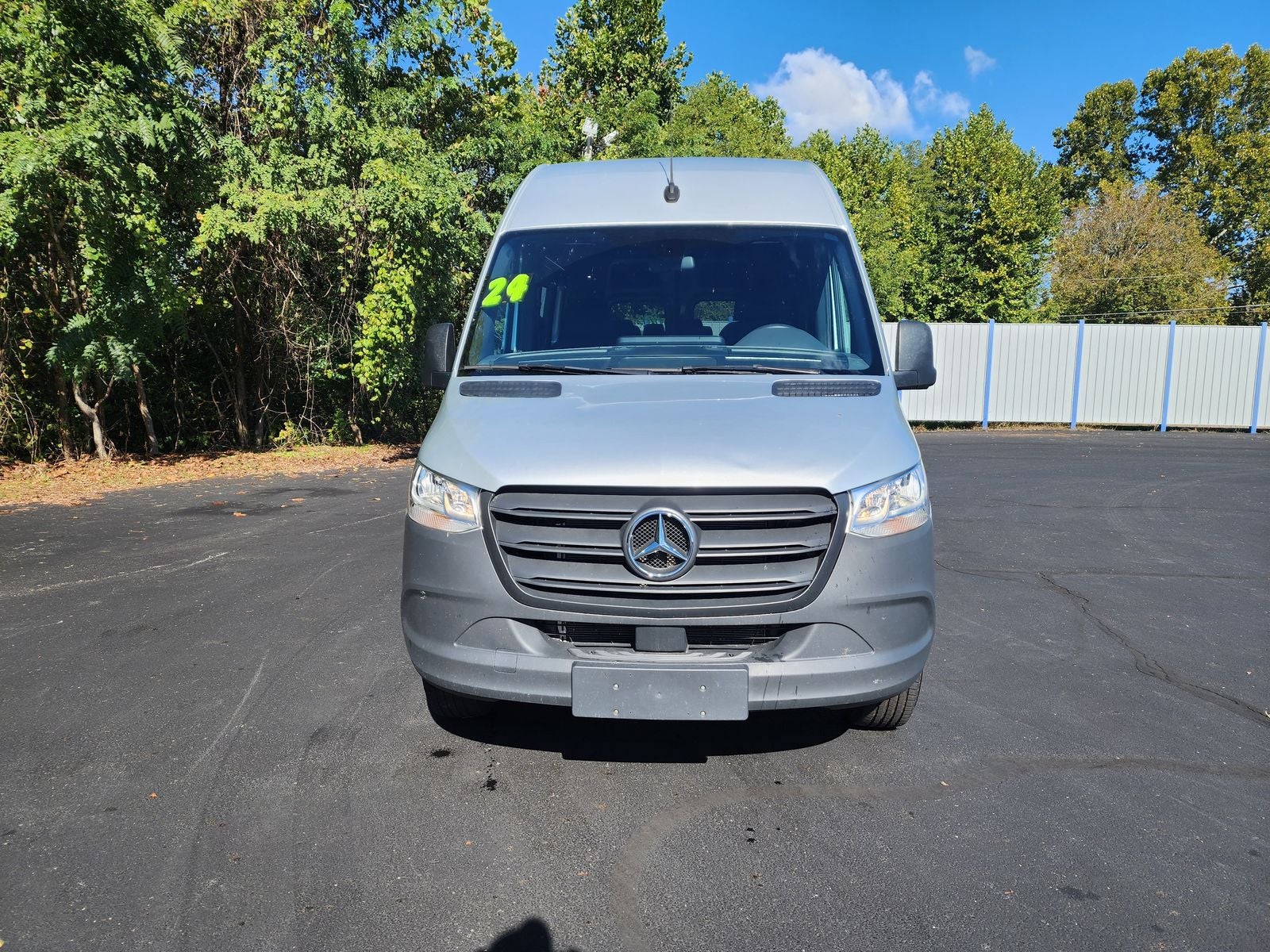 2024 Mercedes-Benz Sprinter 2500 Passenger 144 WB
